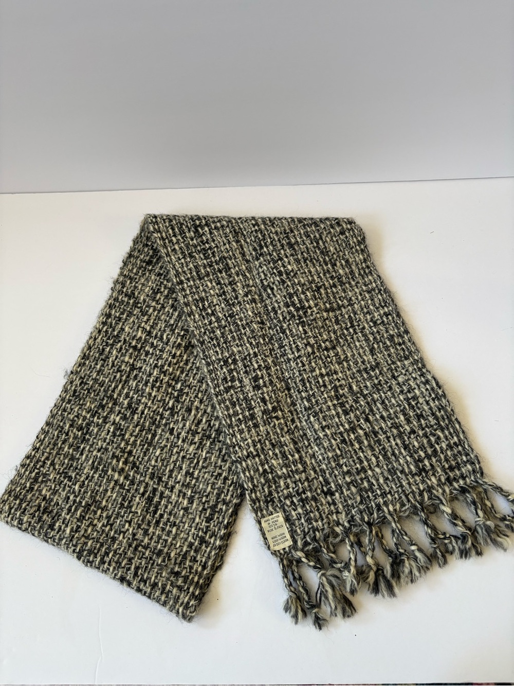 Hand Knitted In Peru 100% Pure Alpaca Black White Scarf Soft Super Warm Fringe